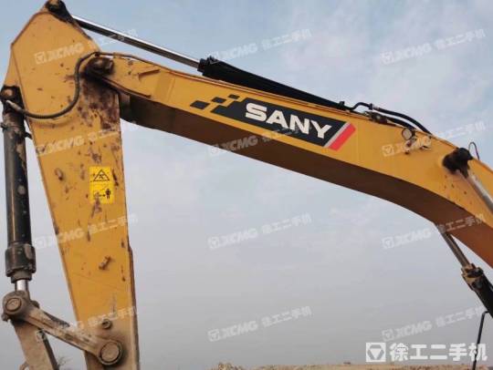 三一重工SY245履带式挖掘机