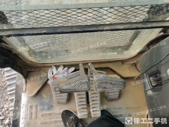 三一重工SY245履带式挖掘机