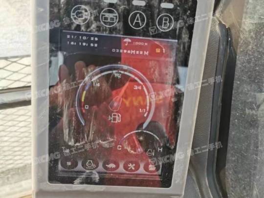 三一重工SY245履带式挖掘机