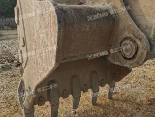 三一重工SY245履带式挖掘机