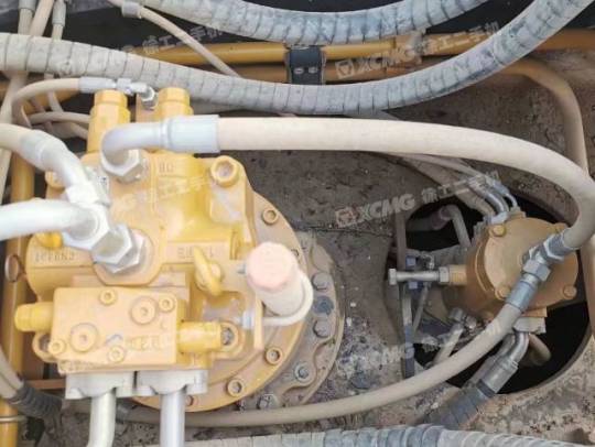 三一重工SY245履带式挖掘机