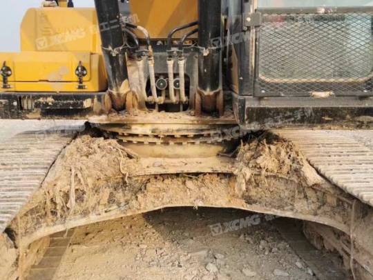 三一重工SY245履带式挖掘机