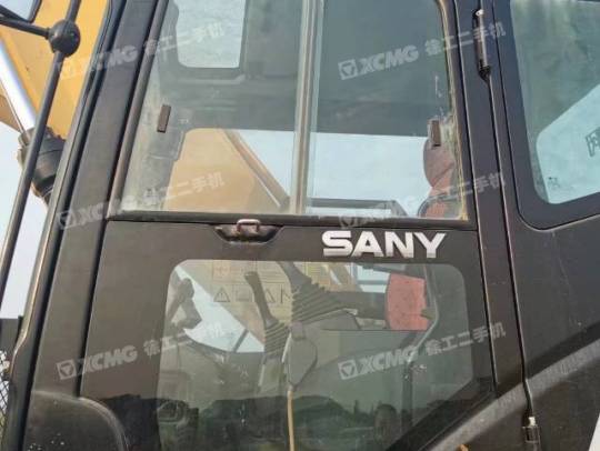 三一重工SY245履带式挖掘机