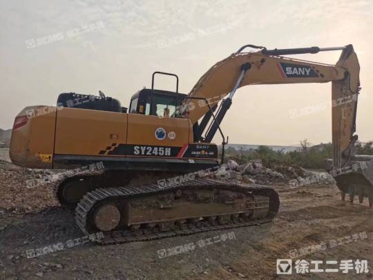 三一重工SY245履带式挖掘机
