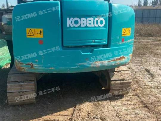 神钢SK75履带式挖掘机