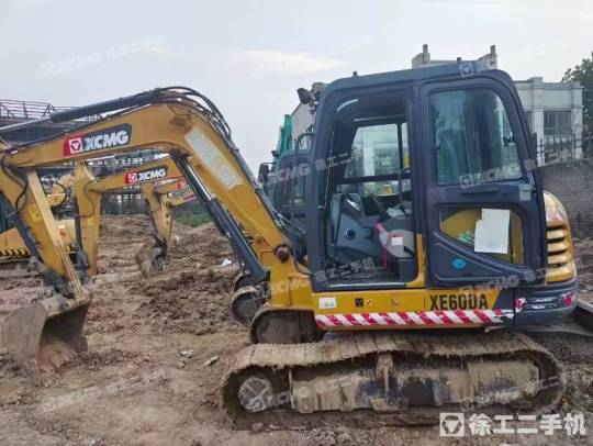 徐工XE60DA履带式挖掘机