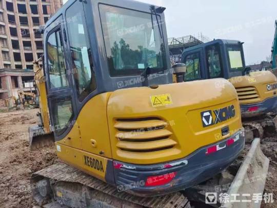 徐工XE60DA履带式挖掘机