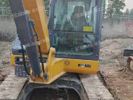 徐工XE60DA履带式挖掘机