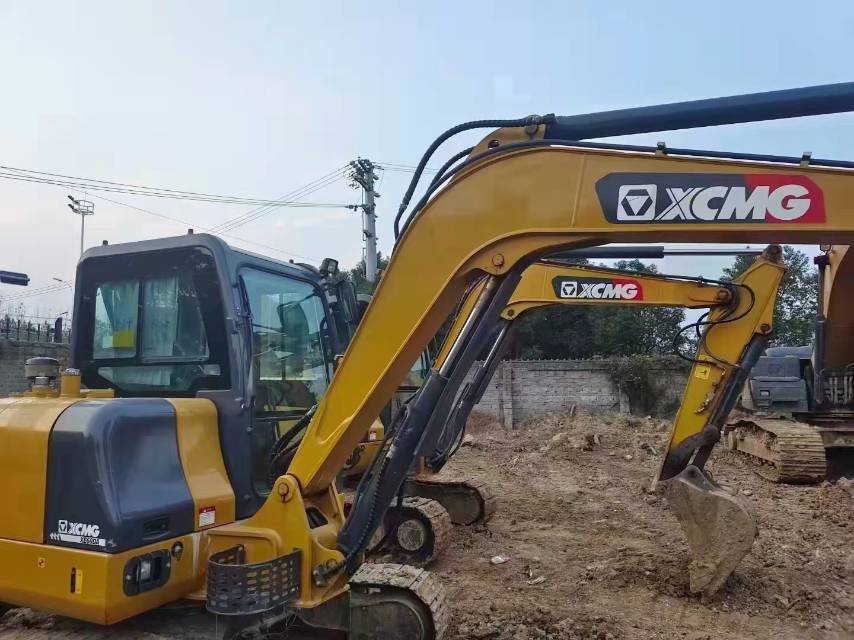 徐工XE60DA履帶式挖掘機(jī)