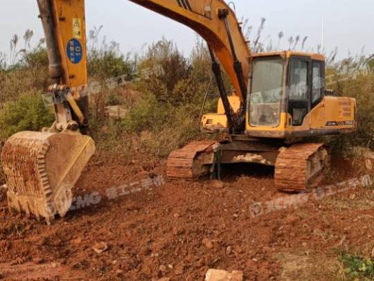 三一重工SY215履带式挖掘机