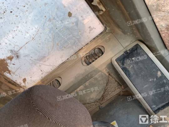 三一重工SY215履带式挖掘机