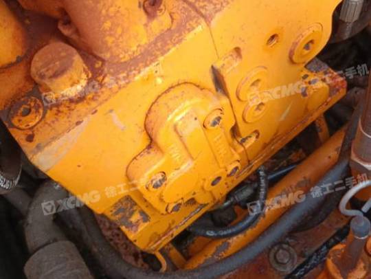 三一重工SY215履带式挖掘机