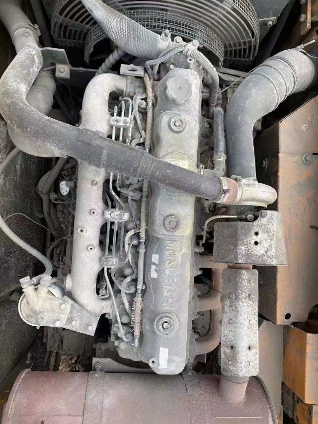 三一重工SY215履帶式挖掘機