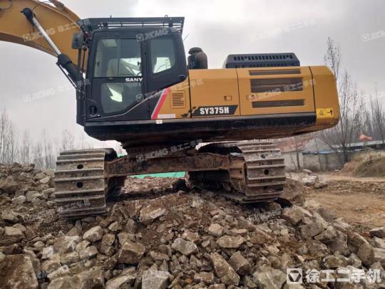 三一重工SY375履带式挖掘机
