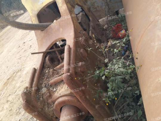 三一重工SY375履带式挖掘机