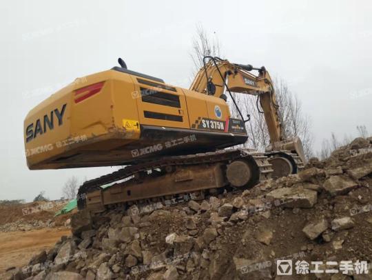 三一重工SY375履带式挖掘机