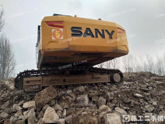 三一重工SY375履带式挖掘机