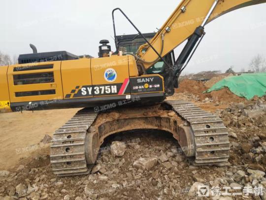 三一重工SY375履带式挖掘机