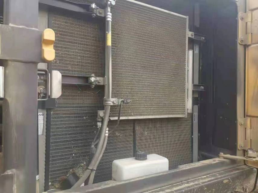 沃爾沃EC210履帶式挖掘機(jī)