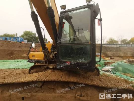 三一重工SY215履帶式挖掘機(jī)