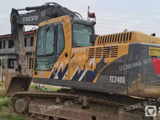 沃尔沃EC210履带式挖掘机