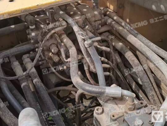 沃尔沃EC210履带式挖掘机