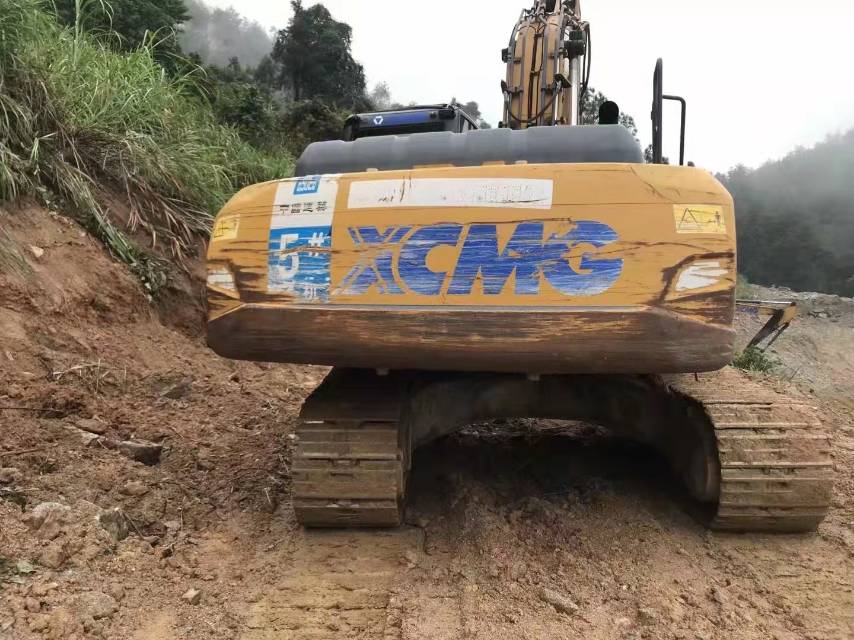 徐工XE215D履帶式挖掘機(jī)