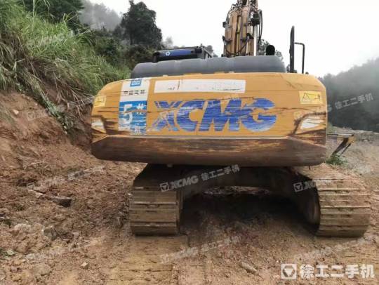 徐工XE215D履带式挖掘机