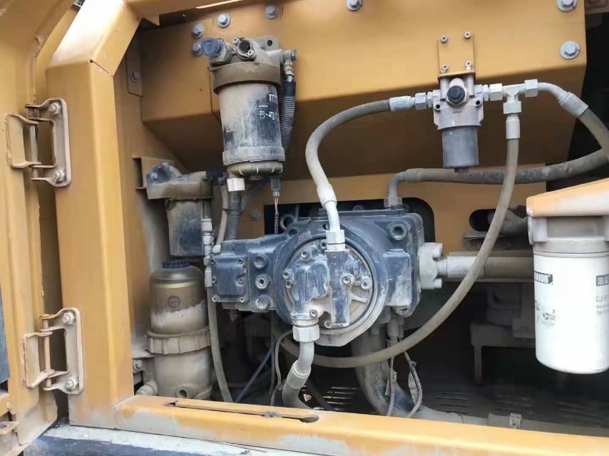 徐工XE215D履帶式挖掘機(jī)