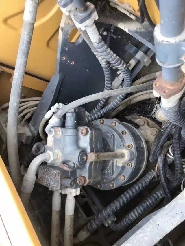 徐工XE215D履帶式挖掘機(jī)