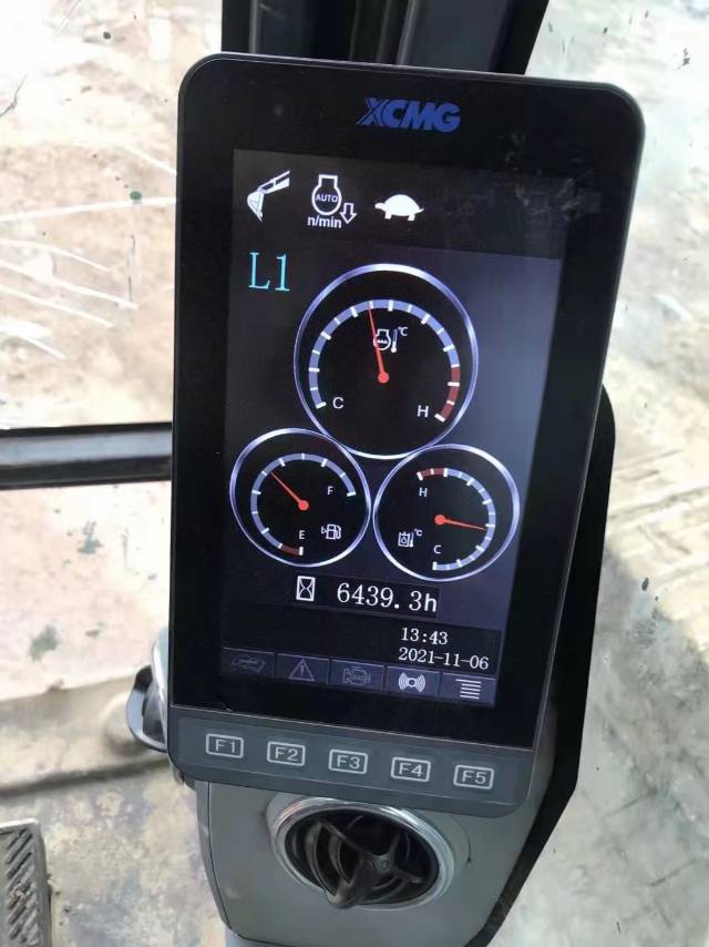 徐工XE215D履帶式挖掘機(jī)