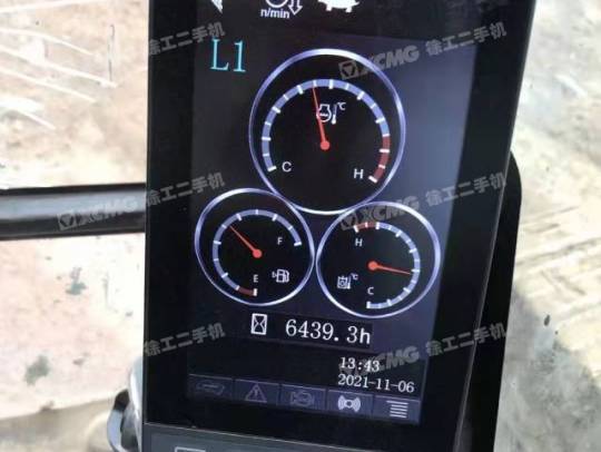 徐工XE215D履带式挖掘机