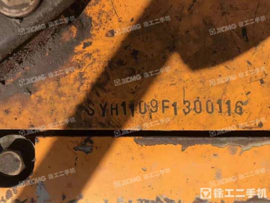 三一重工SY135履带式挖掘机