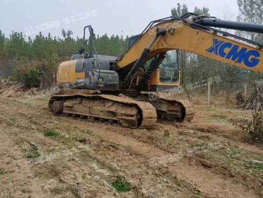 徐工XE200D履带式挖掘机