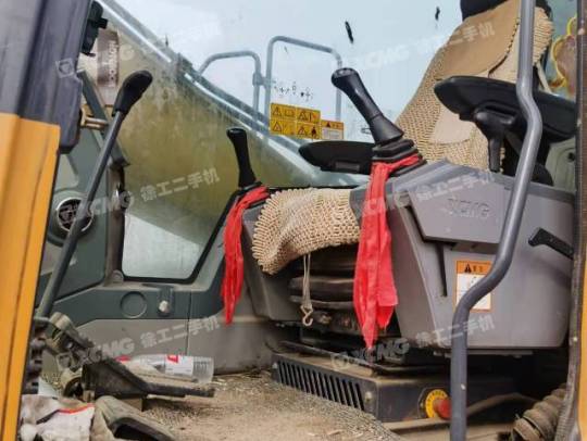 徐工XE200D履带式挖掘机