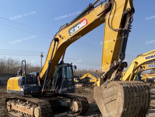 徐工XE370D履带式挖掘机