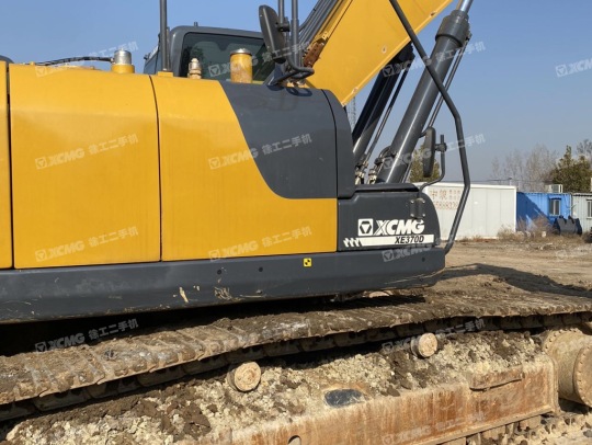 徐工XE370D履带式挖掘机