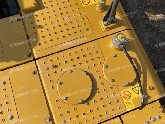 徐工XE370D履带式挖掘机