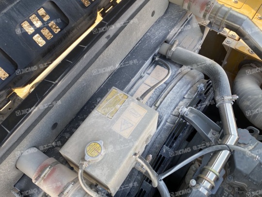 徐工XE370D履带式挖掘机