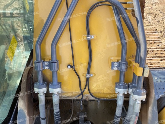 徐工XE370D履带式挖掘机