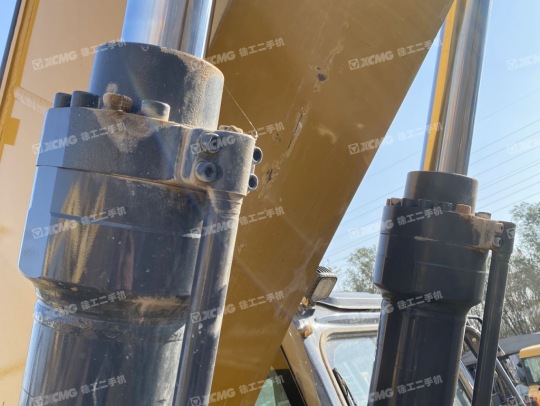 徐工XE370D履带式挖掘机