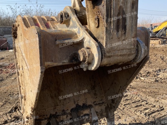 徐工XE370D履带式挖掘机