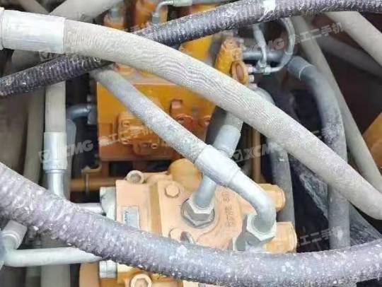 三一重工SY215履帶式挖掘機