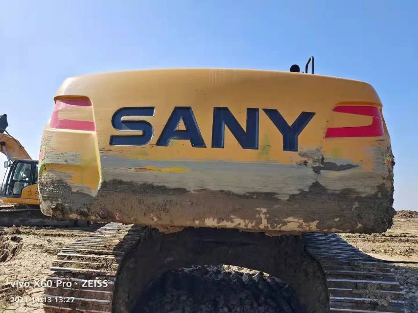 三一重工SY215履帶式挖掘機