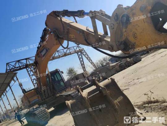 三一重工SY365履带式挖掘机