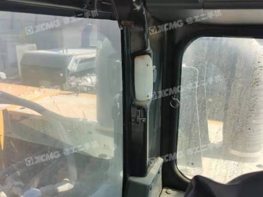 三一重工SY365履带式挖掘机