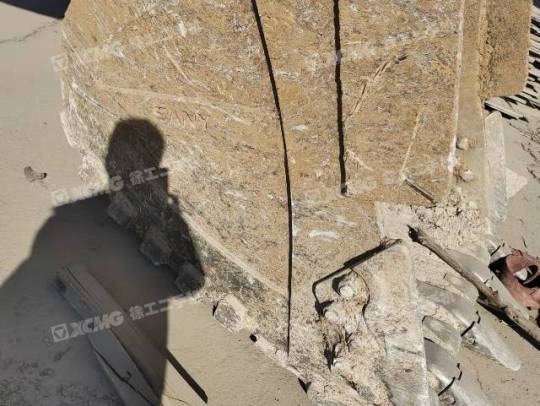 三一重工SY365履带式挖掘机