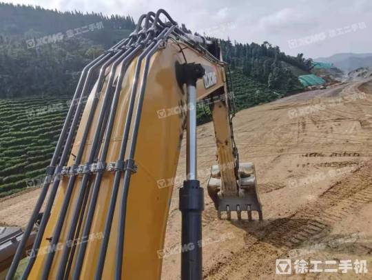 徐工XE370D履带式挖掘机