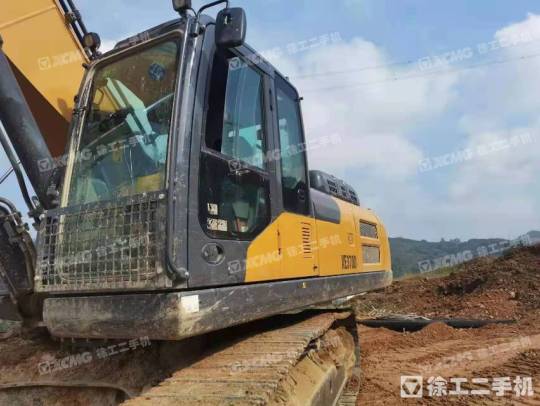 徐工XE370D履带式挖掘机