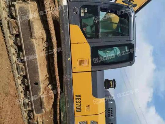 徐工XE370D履带式挖掘机